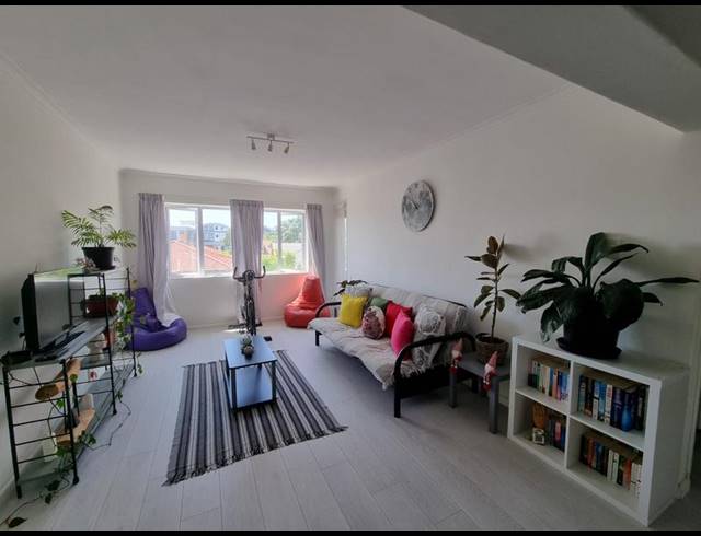 2 BEDROOM APARTMENT FOR SALE IN WOODSTOCK